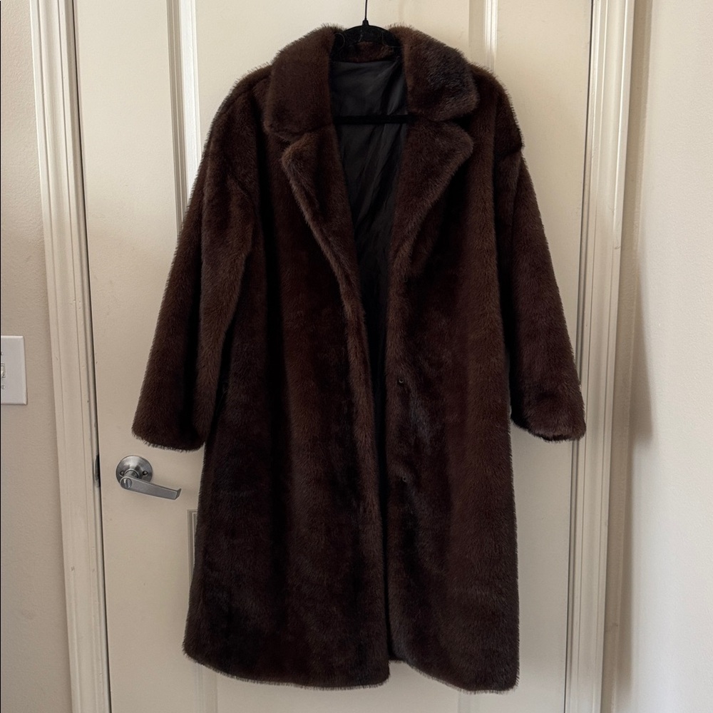 SOERA Lucie Oversized Faux Fur Coat || Size: S